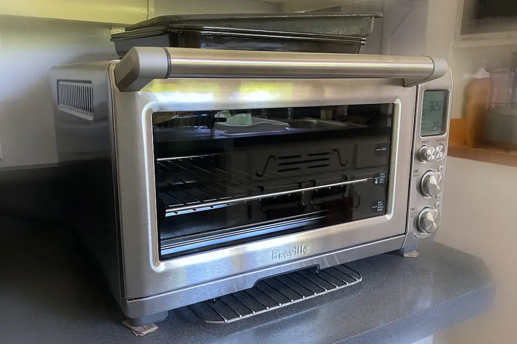 Breville toaster oven with various accessories.