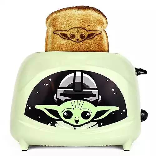 Uncanny Brands Baby Yoda 2-Slice Toaster